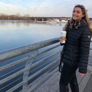 Meet your Posher, Julia